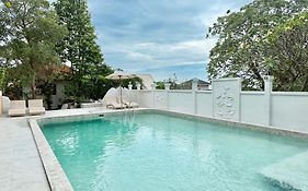Bounty Resort